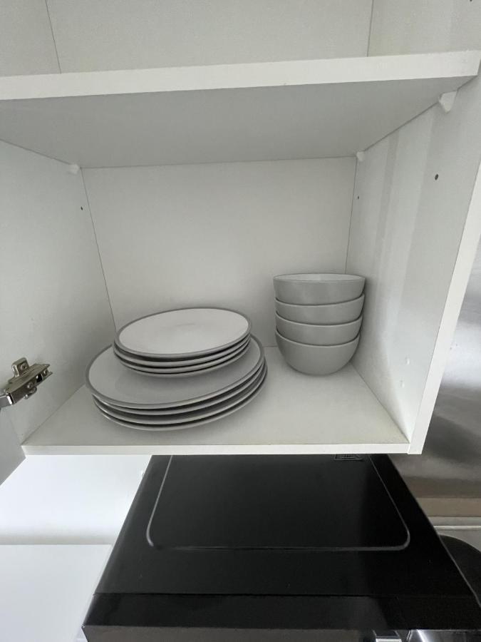 Modern 2-Bed Apartment In The Heart Of Salford Quays ภายนอก รูปภาพ